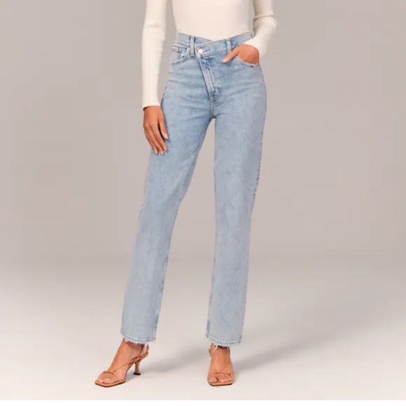 Abercrombie & Fitch Denim - Abercrombie high rise 90s straight jeans